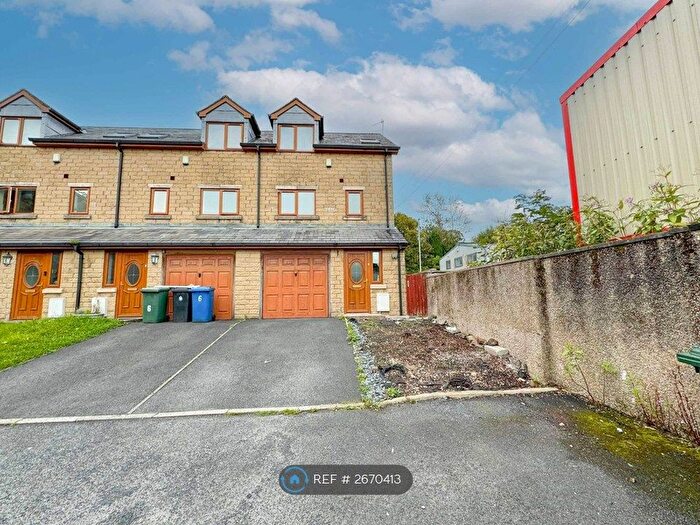 3 Bedroom End Terrace House To Rent In Shawclough Mews, Rossendale, BB4
