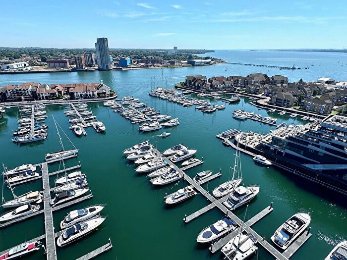 3 Bedroom Apartment To Rent In The Moresby Tower, Ocean Village, SO14
