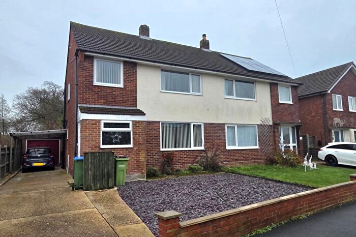 4 Bedroom Semi Detached House For Sale In Arundel Drive, Fareham, PO16