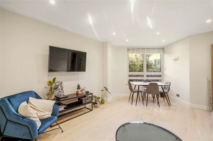 1 Bedroom Flat To Rent In Templar Court, St. Johns Wood Road, NW8