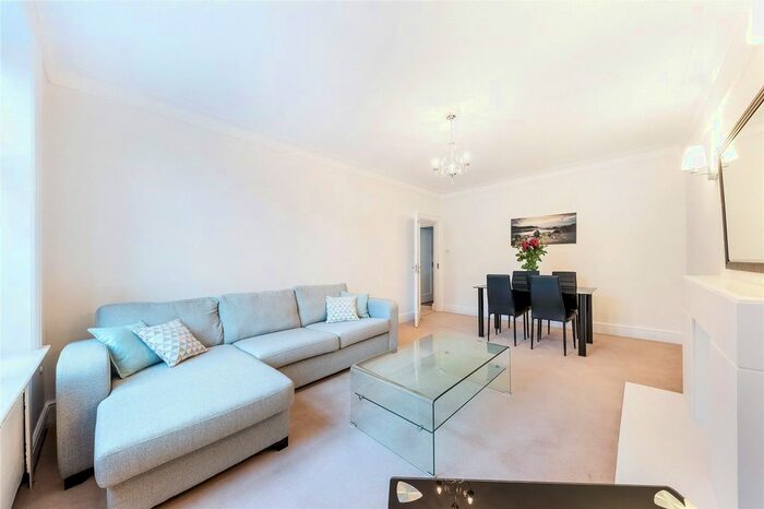 1 Bedroom Flat To Rent In Chesterfield House, Chesterfield Gardens, W1J