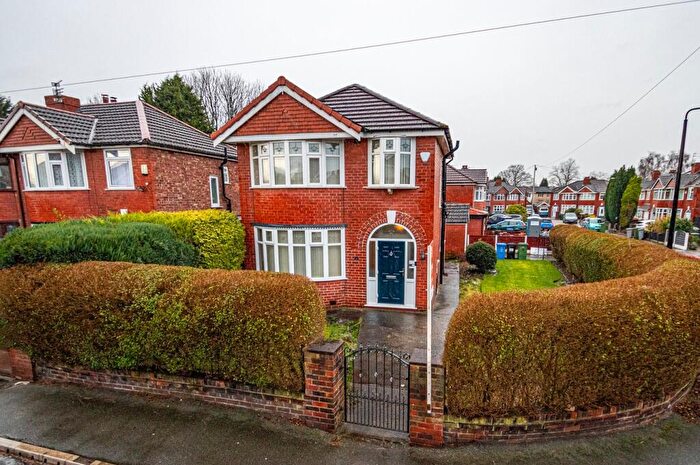 3 Bedroom Detached House For Sale In Abingdon Road, Davyhulme, Manchester, M41