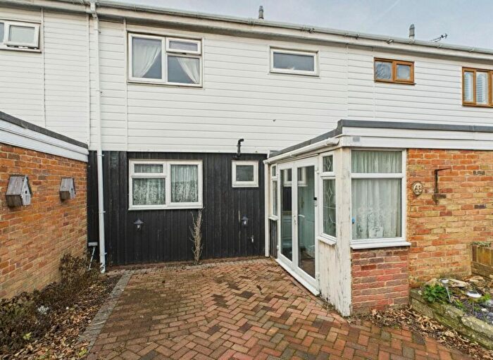 3 Bedroom Terraced House For Sale In Gideons Way, Stanford-Le-Hope, SS17