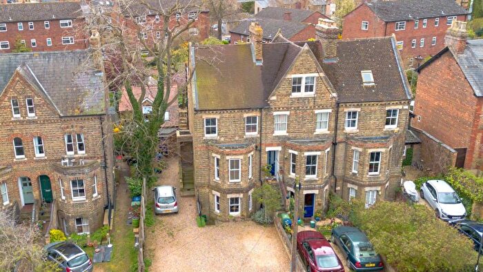 4 Bedroom End Of Terrace House For Sale In St. Bernards Road, Oxford, OX2