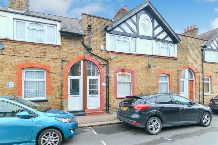 3 Bedroom Terraced House To Rent In Swanfield Road, Waltham Cross, EN8