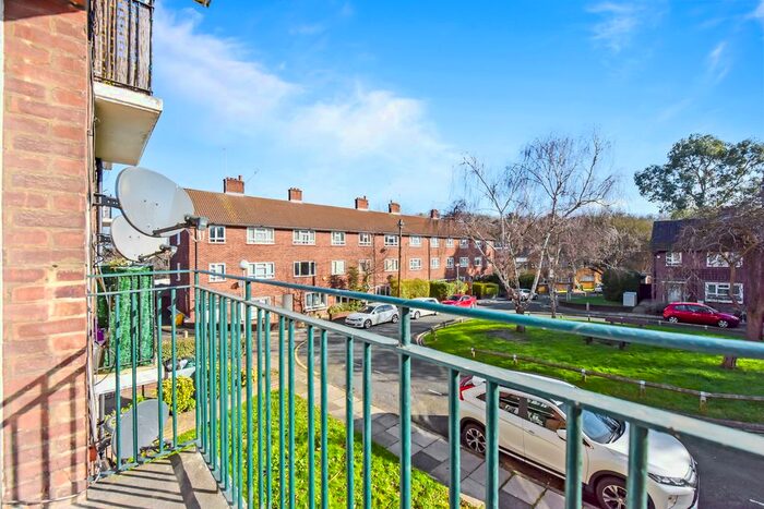 2 Bedroom Flat To Rent In Prentiss Court, Charlton Lane, Charlton, SE7