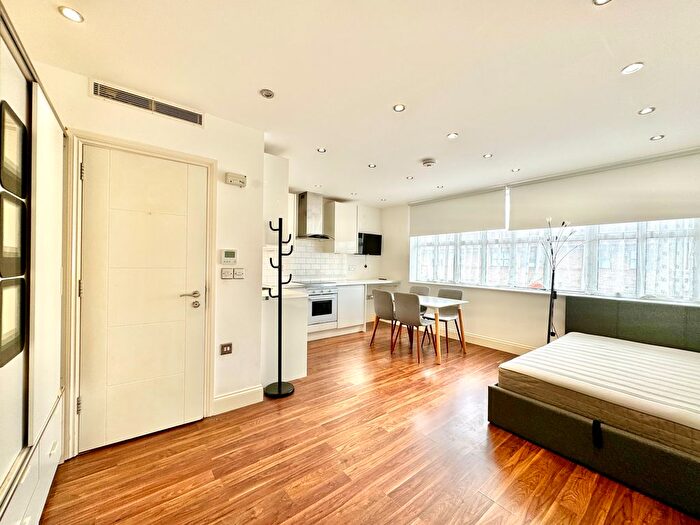 Studio To Rent In Great Central Way, London, NW10