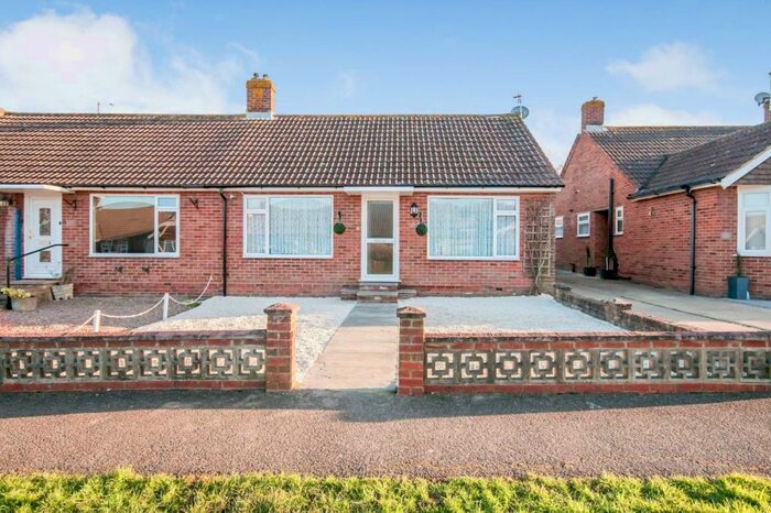 2 Bedroom Bungalow To Rent In Millstream Gardens, Polegate, East Sussex, BN26