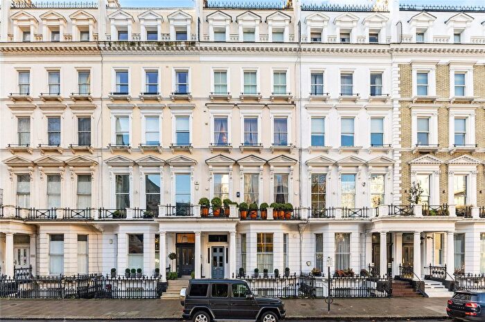 2 Bedroom Flat To Rent In Collingham Road, Earl's Court, SW5