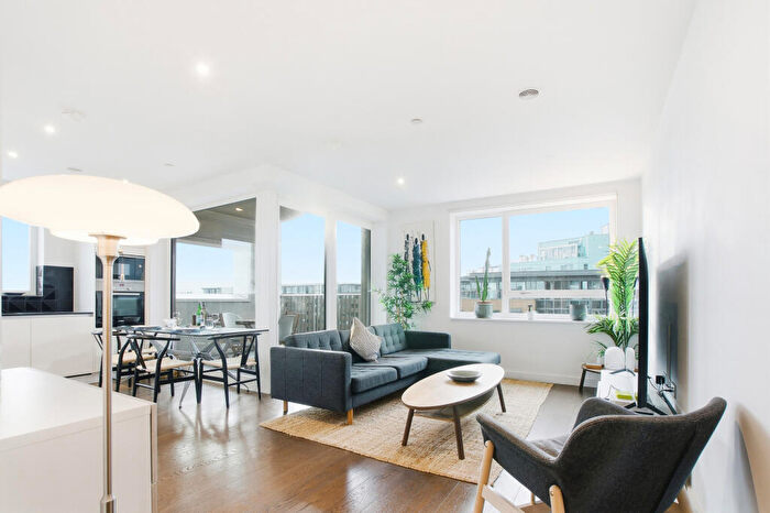 2 Bedroom Apartment For Sale In , SE17