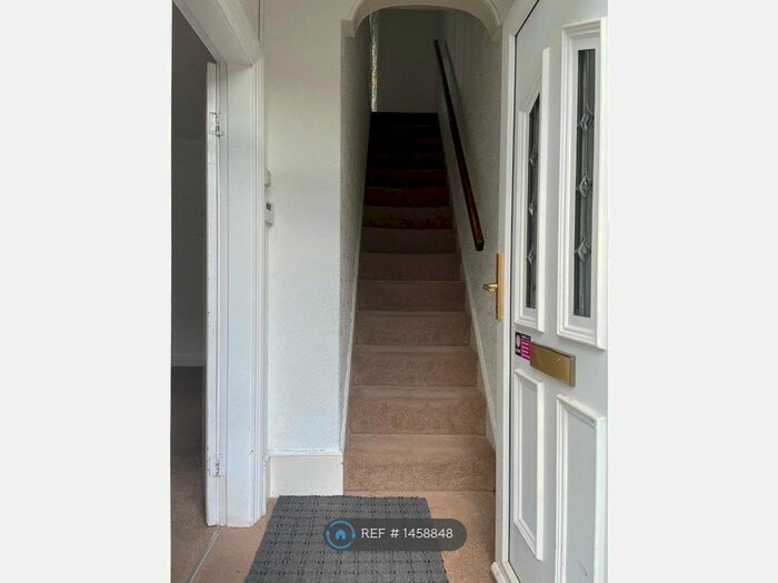 3 Bedroom Terraced House To Rent In New Street, Paddock, Huddersfield, HD1