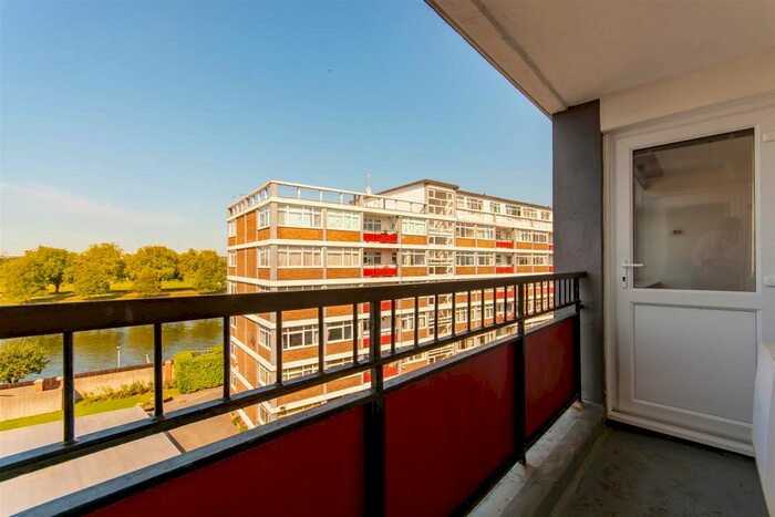 1 Bedroom Flat To Rent In Princeton House, West Bridgford, Nottinghamshire NG2