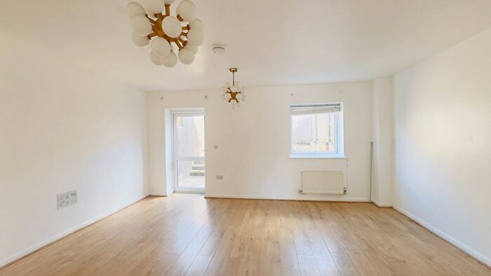3 Bedroom Terraced House To Rent In Sherbourne Close, Dartford, DA1