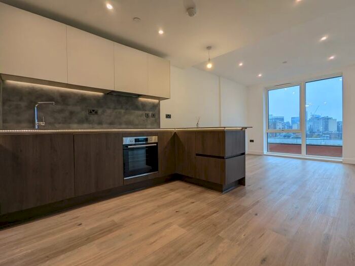 2 Bedroom Flat To Rent In Snow Hill Wharf, Shadwell Street, Birmingham, B4