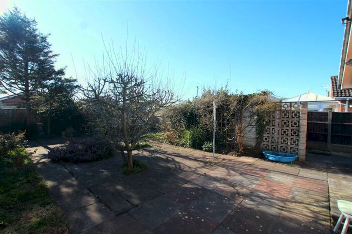 3 Bedroom Detached Bungalow For Sale In Kingston Crescent, Southport, PR9