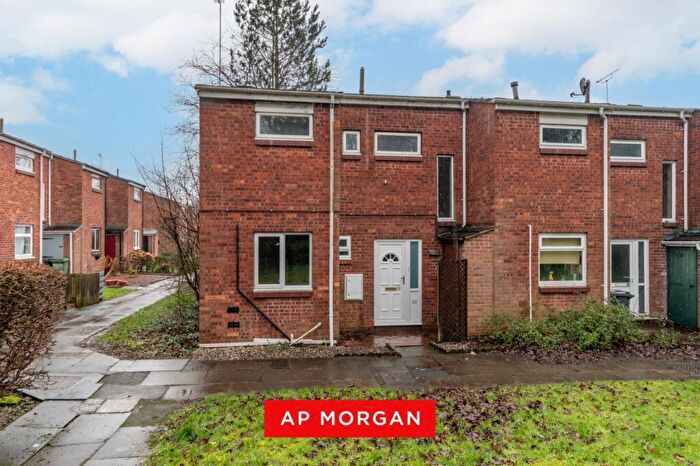 3 Bedroom End Of Terrace House For Sale In Kilpeck Close, Winyates East, Redditch, B98
