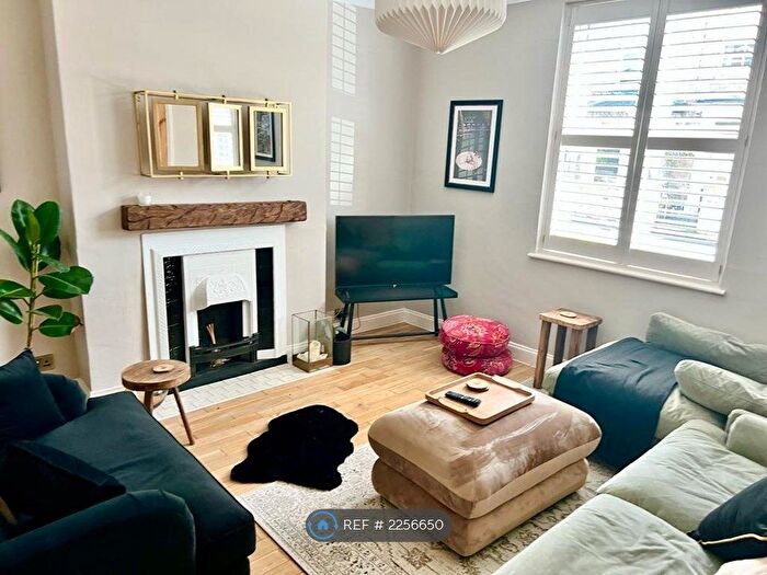 2 Bedroom Semi-Detached House To Rent In Church Street, South Cave., HU15