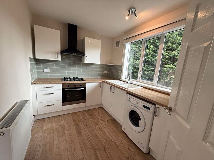 2 Bedroom Maisonette To Rent In Elmdon Close, Solihull, B92