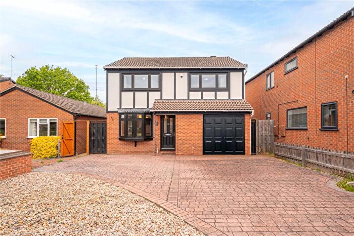 4 Bedroom House For Sale In Warren Close, Leamington Spa, CV32