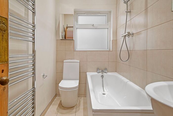 1 Bedroom Maisonette To Rent In Priory Road, London, N8