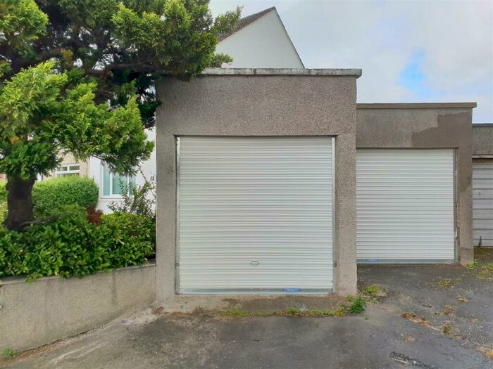 Garage / Parking To Rent In Turnhouse Road, Edinburgh, EH12