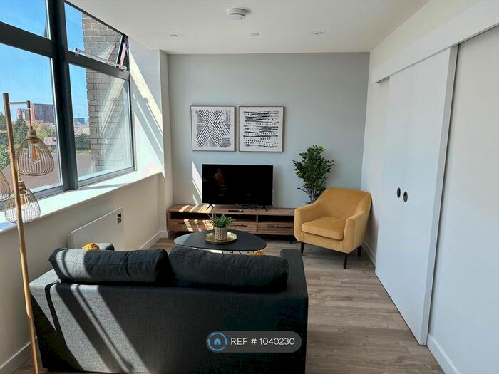 1 Bedroom Flat To Rent In Seymour Grove, Manchester, M16
