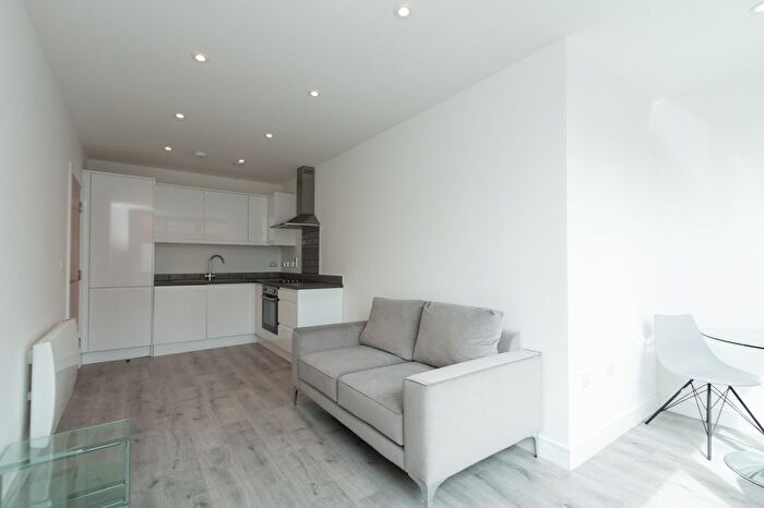 1 Bedroom Flat To Rent In New Street, Basingstoke, RG21