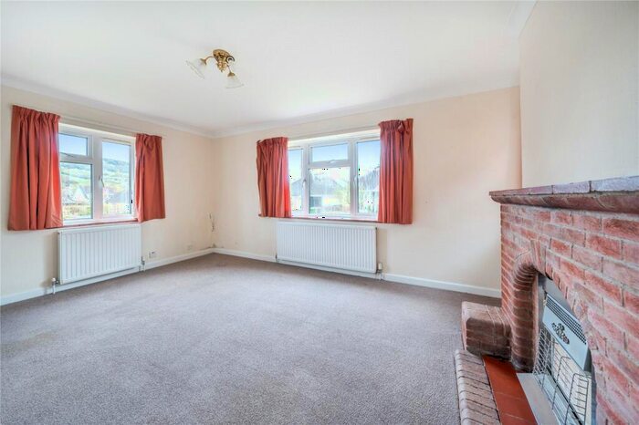 2 Bedroom Detached House For Sale In Yarde Close, Sidmouth, Devon, EX10