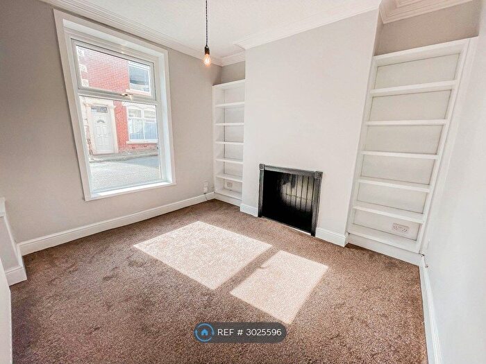 3 Bedroom Terraced House To Rent In Bedford St, Darwen, BB3