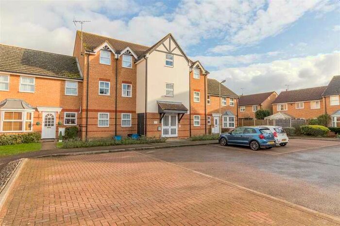 2 Bedroom Apartment To Rent In Lee Close, Stanstead Abbotts, SG12