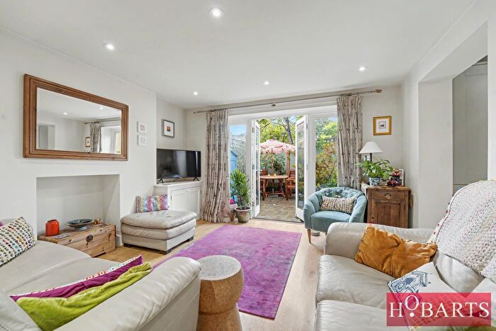 3 Bedroom Flat For Sale In The Chantry, Alexandra Park Rd, N22