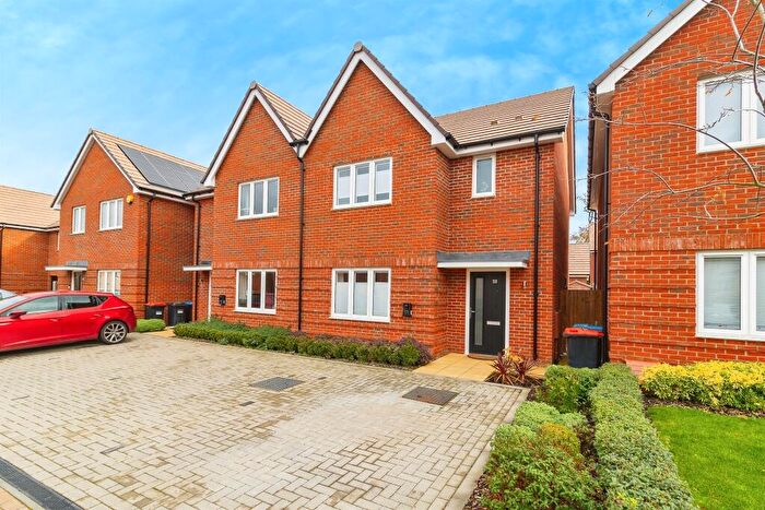3 Bedroom Semi-Detached House For Sale In Friary Grove, Eagle Farm South, Milton Keynes, MK17