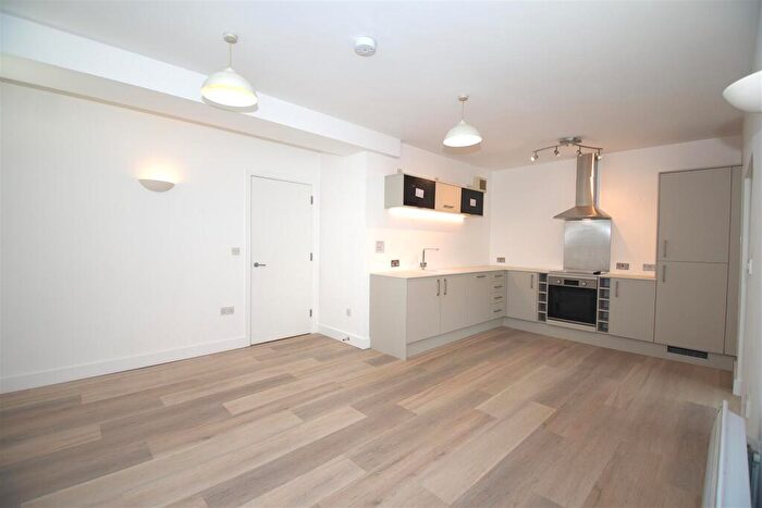 2 Bedroom House To Rent In Georges Square, Redcliffe, Bristol, BS1