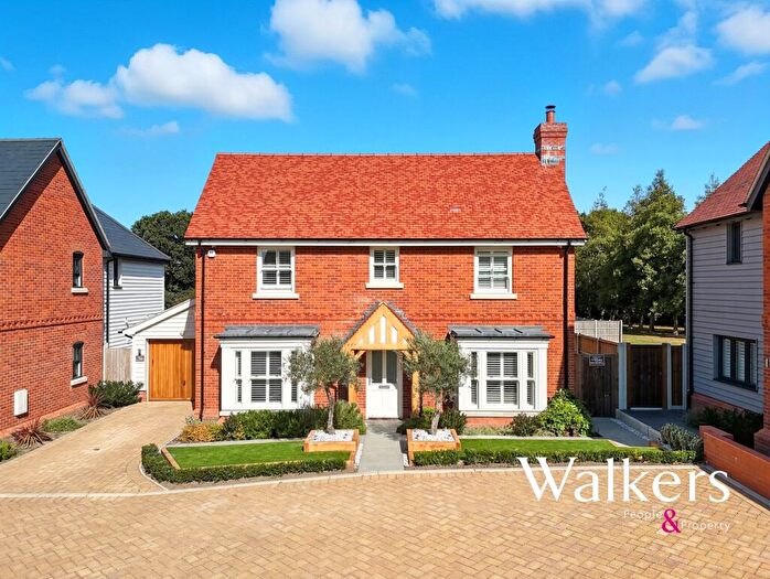 4 Bedroom Detached House For Sale In Theydon Meadows, Stapleford Tawney, RM4