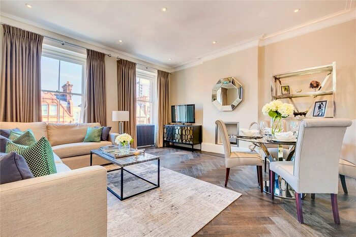 3 Bedroom Terraced House To Rent In Pont Street, Knightsbridge, SW1X