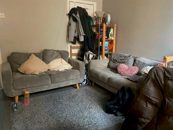 4 Bedroom Terraced House To Rent In Beehive Road, Sheffield, S10