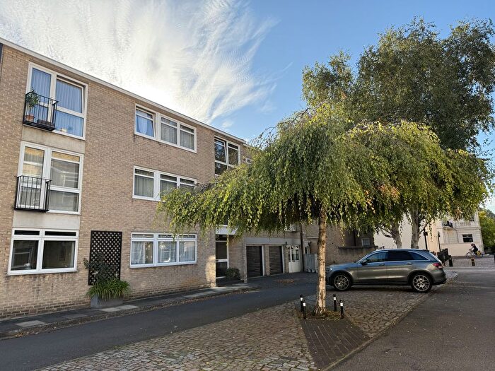 2 Bedroom Flat For Sale In Chester Close South, Regent's Park, London, NW1