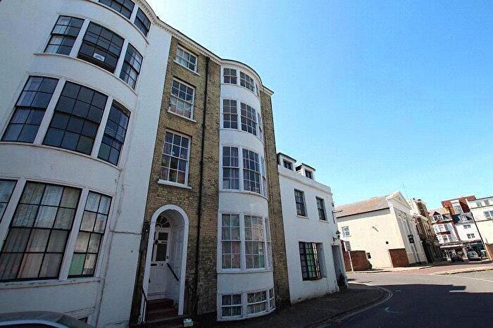 1 Bedroom Flat To Rent In Bedford Row, Worthing Centre, West Sussex, BN11