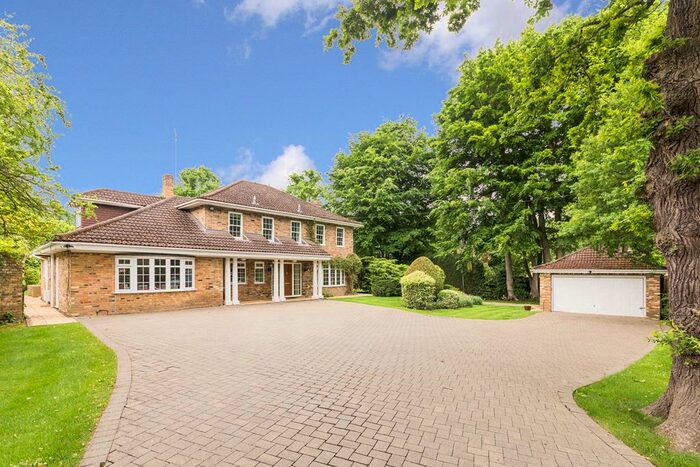 5 Bedroom Detached House To Rent In Old Avenue, West Byfleet, KT14