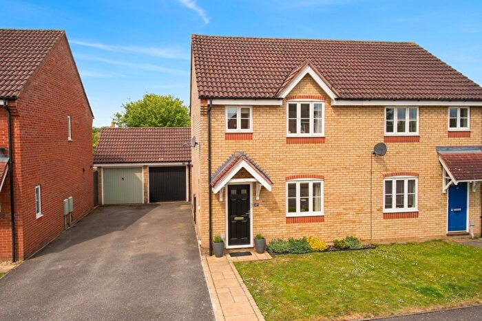3 Bedroom Semi-Detached House For Sale In Speedwell Road, Wymondham, NR18