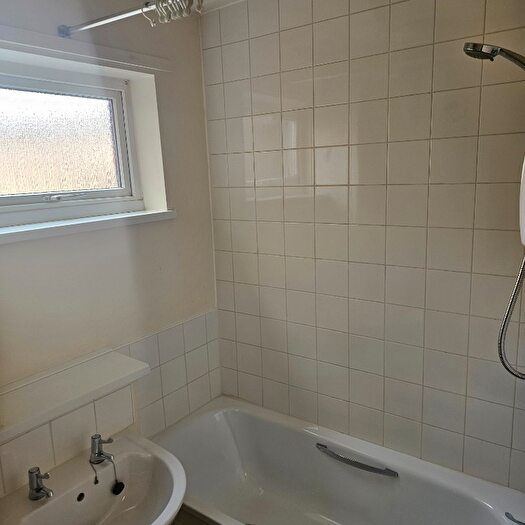 1 Bedroom Flat To Rent In Griffin Close, Derby, Derbyshire, DE24