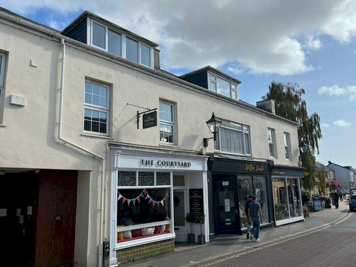 3 Bedroom Flat To Rent In High Street, Sidmouth, EX10