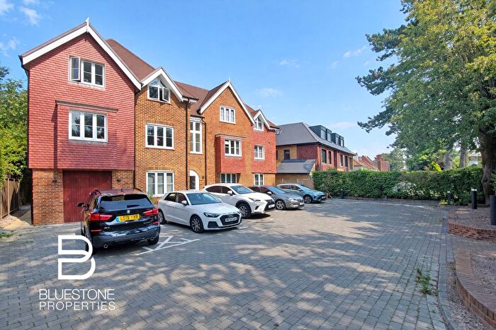 2 Bedroom Flat To Rent In Foxley Lane, Purley, CR8