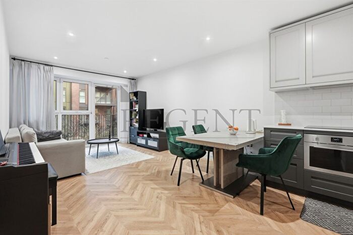 1 Bedroom Flat To Rent In Yorke House, Wheatfield Way, KT1