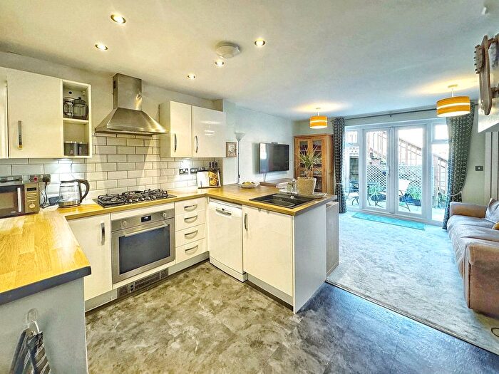 2 Bedroom Semi-detached House For Sale In Shoemaker Gardens, Rawtenstall, Rossendale, BB4