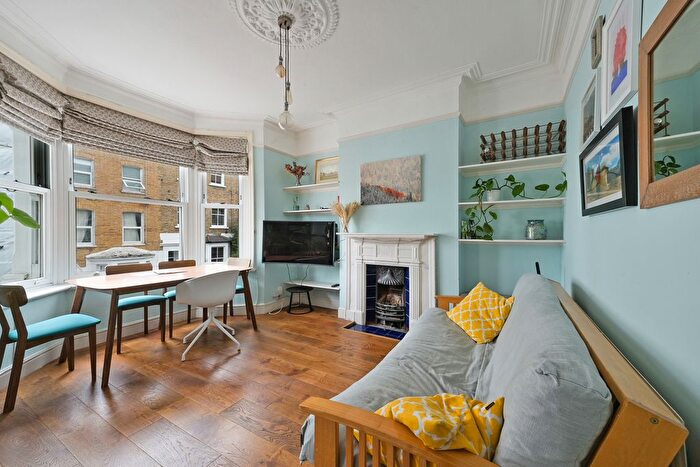 1 Bedroom Flat To Rent In Mallinson Road, SW11