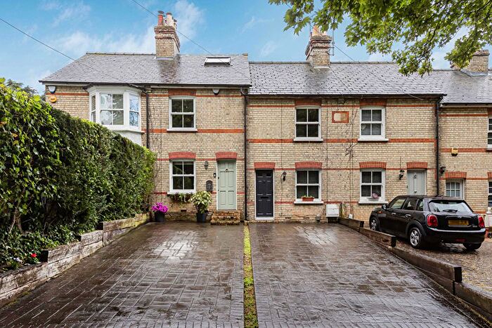 3 Bedroom Terraced House For Sale In Chantry Lane, Hatfield, AL10