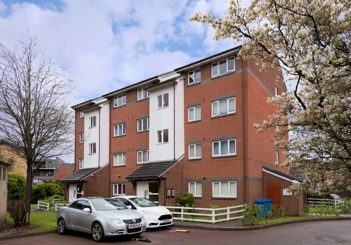 1 Bedroom Flat To Rent In Goodwin Close, London, SE16