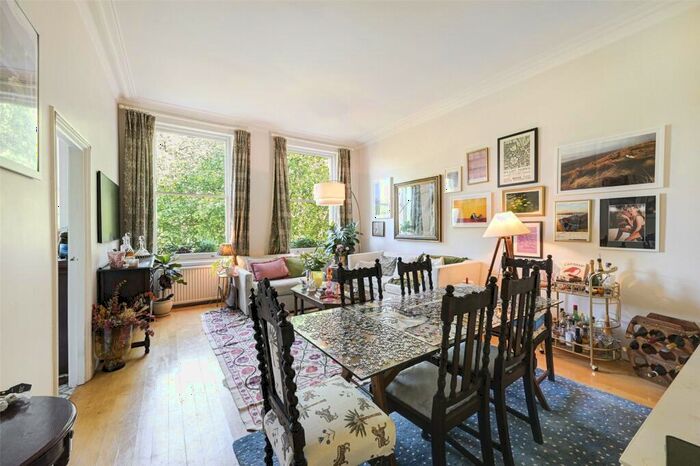 2 Bedroom Apartment To Rent In Redcliffe Square, London, SW10