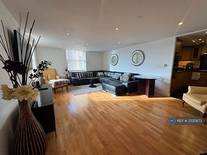 2 Bedroom Flat To Rent In Princess Park Manor East Wing, London, N11